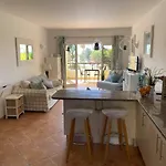 Lovely One Bedroom In Clube Ria